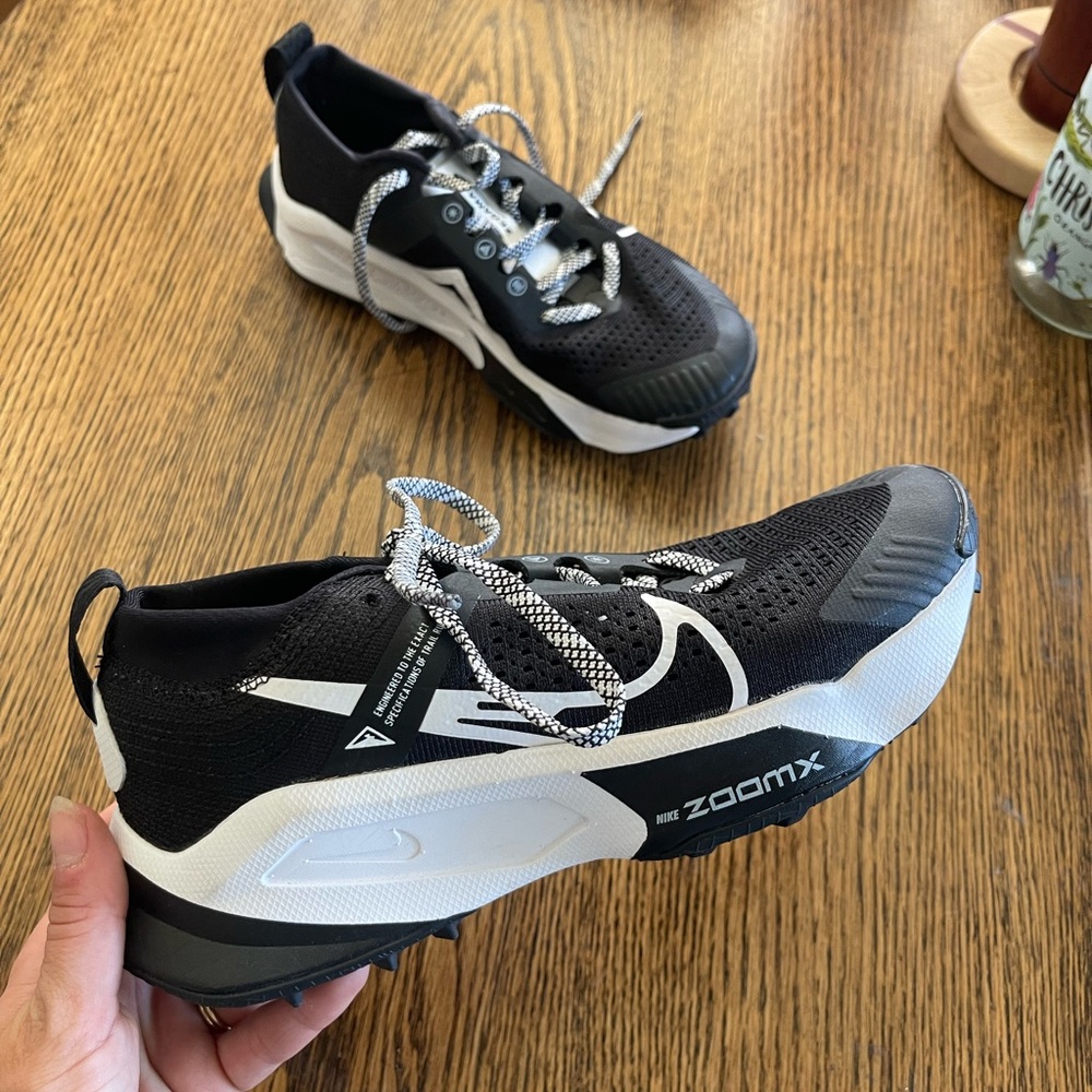 Nike Zegama Trail Running Shoes